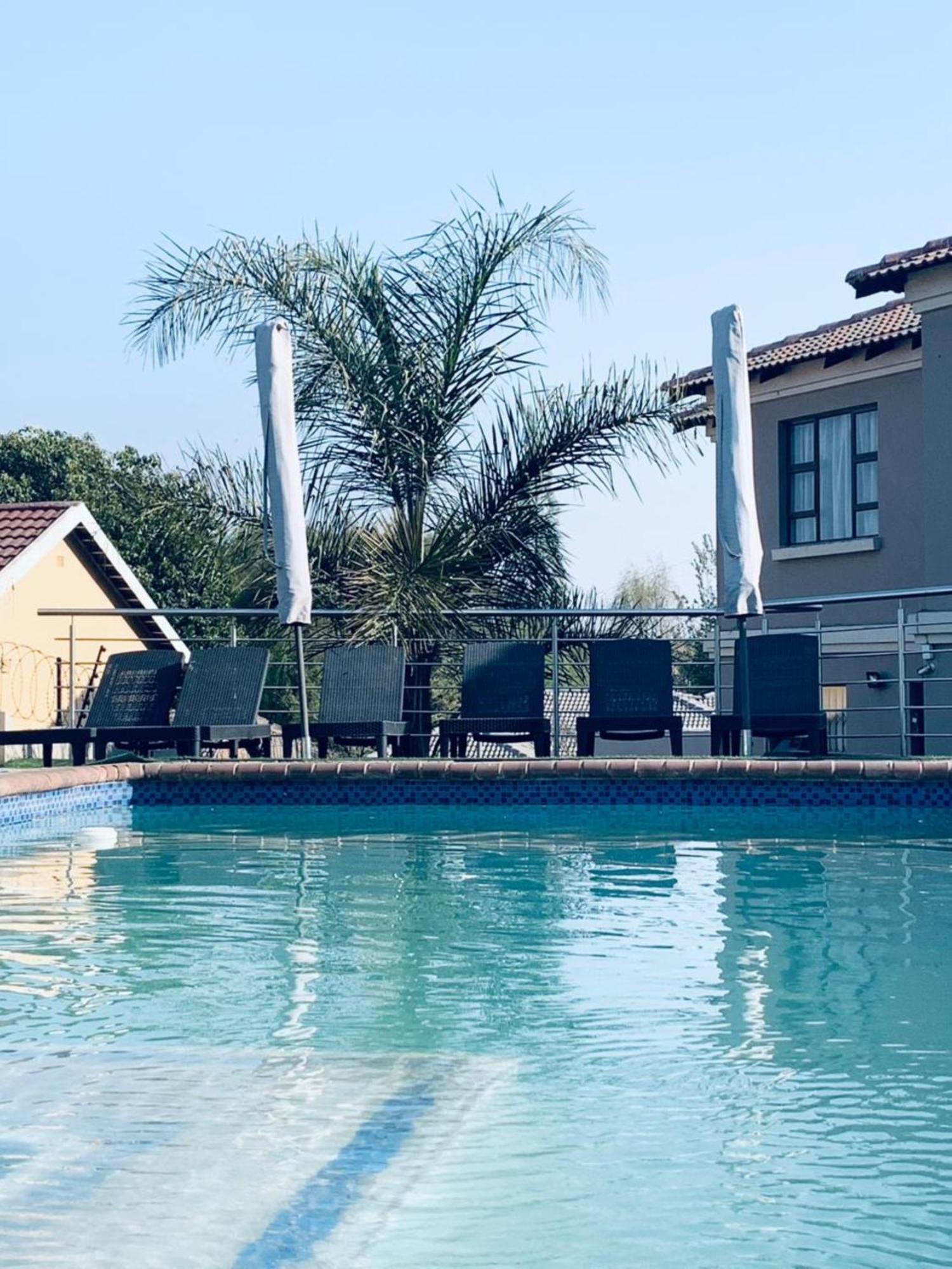 Angelocean Guest House Witbank Exteriör bild